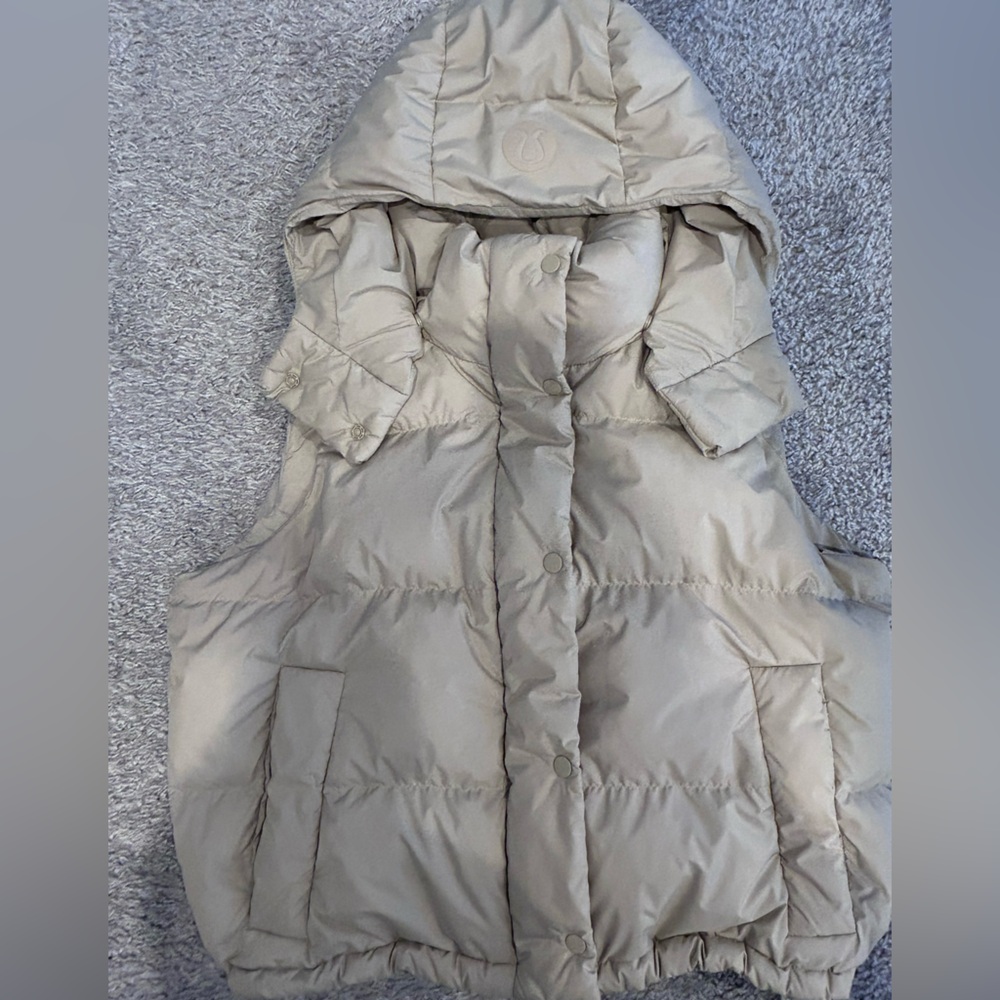 Lululemon wunder puff vest size 8